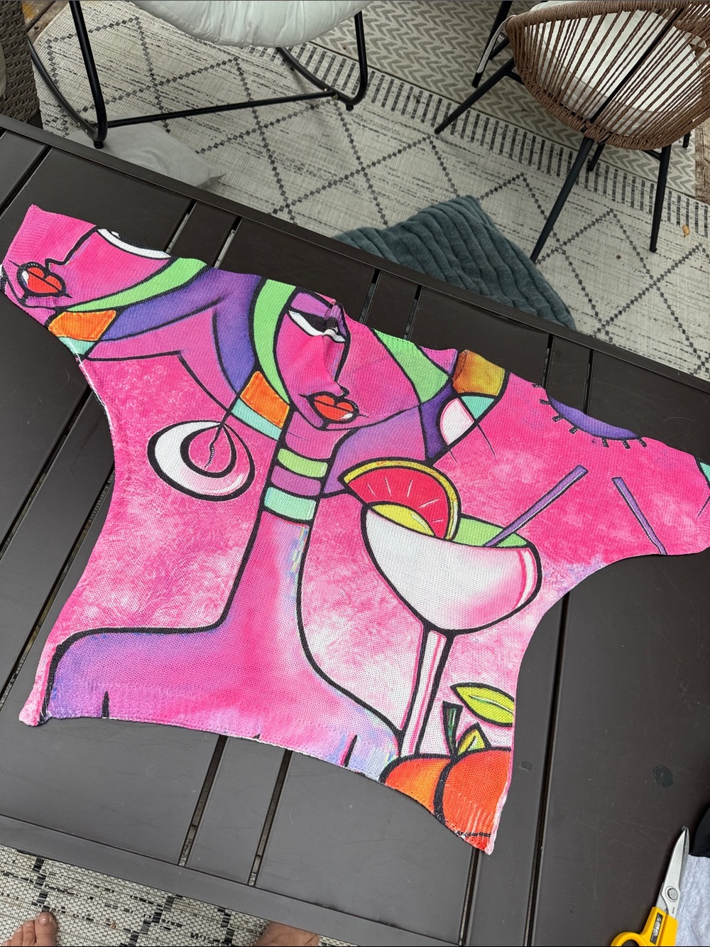 Made in Italy Abstract Vibrant Pink Cocktail cubist Art soft knit sweater